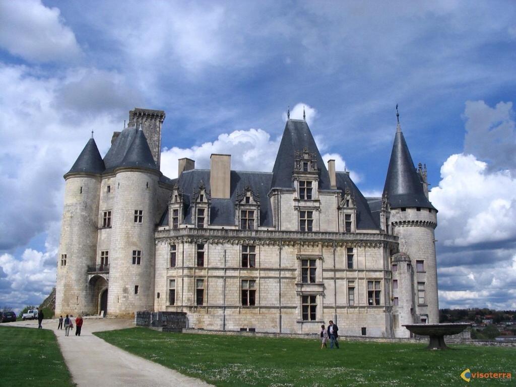 Bed and Breakfast La Ligonne Marillac Экстерьер фото